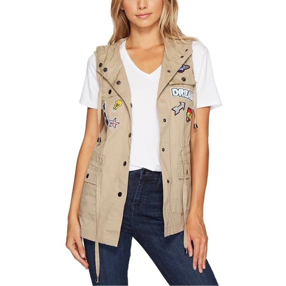 Romeo & Juliet Couture Hooded Vest with Varsity Patches NWT - Picture 12 of 12